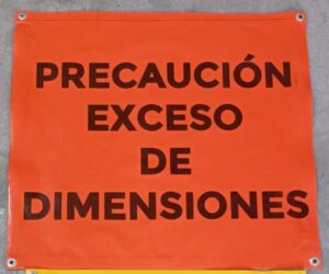 Lona exceso de dimensiones color naranja